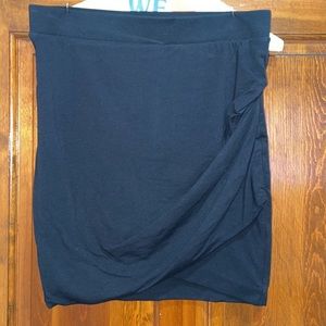 Black ruched stretchy skirt